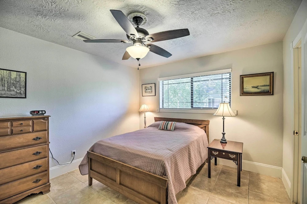 Spacious Seabrook Home w/ Patio: 1 Mi to Beach!