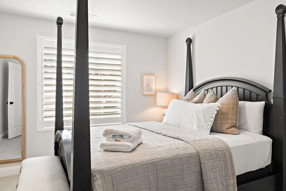 Zions Base Camp 4 Bedroom Townhouse by RedAwning