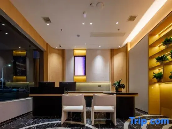 Yunduo Bao Hotel (Yugan Desheng Street Store)