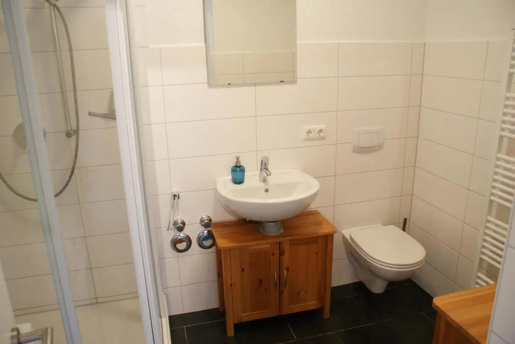 Seestraße mit Ostseeblick, Balkon und Parkplatz - ABC60
