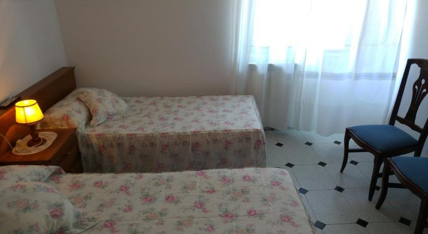 Hotel La Encina Celorio Llanes PARKING