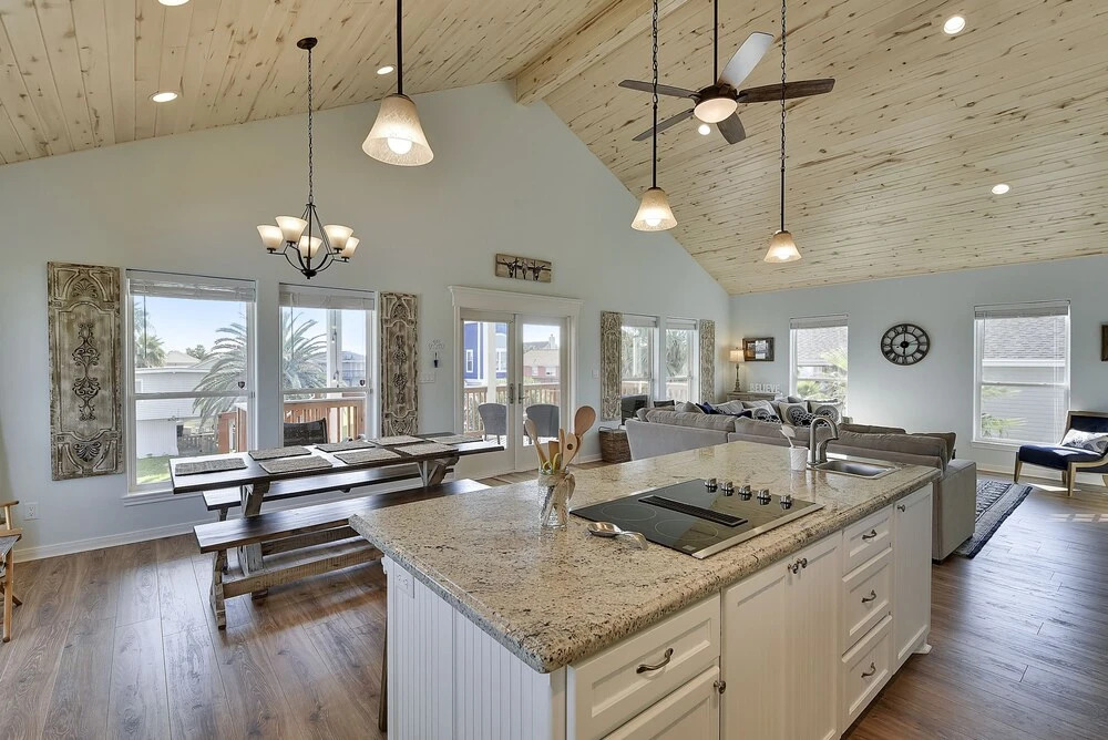 Pappy's Folly 3 Bedrooms 2 Bathrooms Home