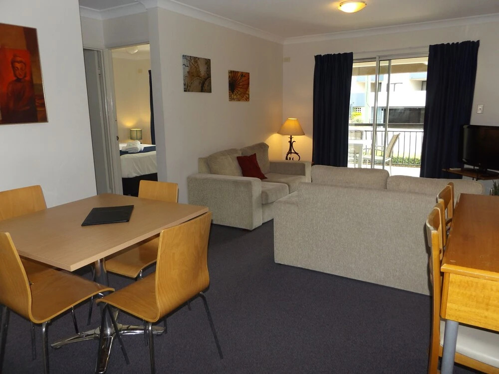 Milton Motel Apartments