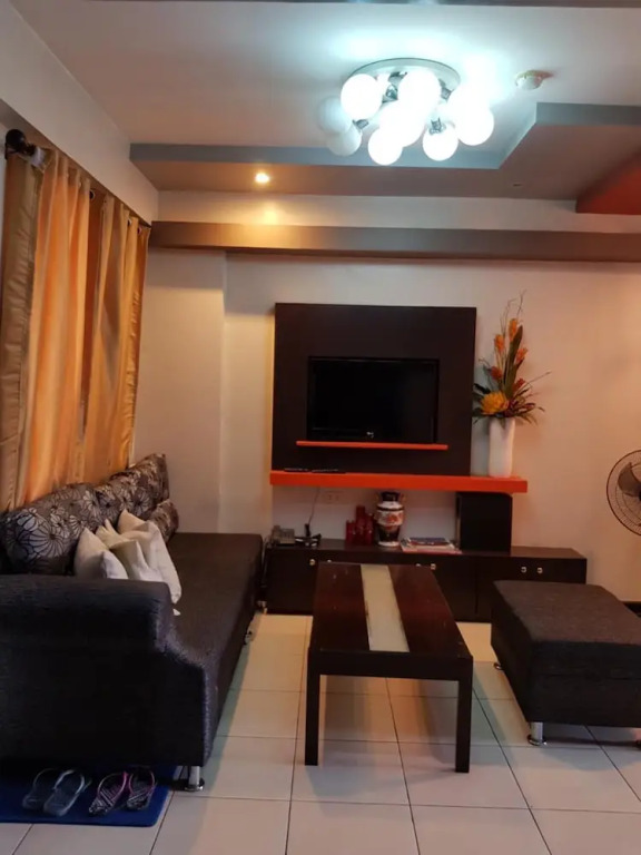 Romantic 1 Bedroom Condo at The Redwoods Condominium