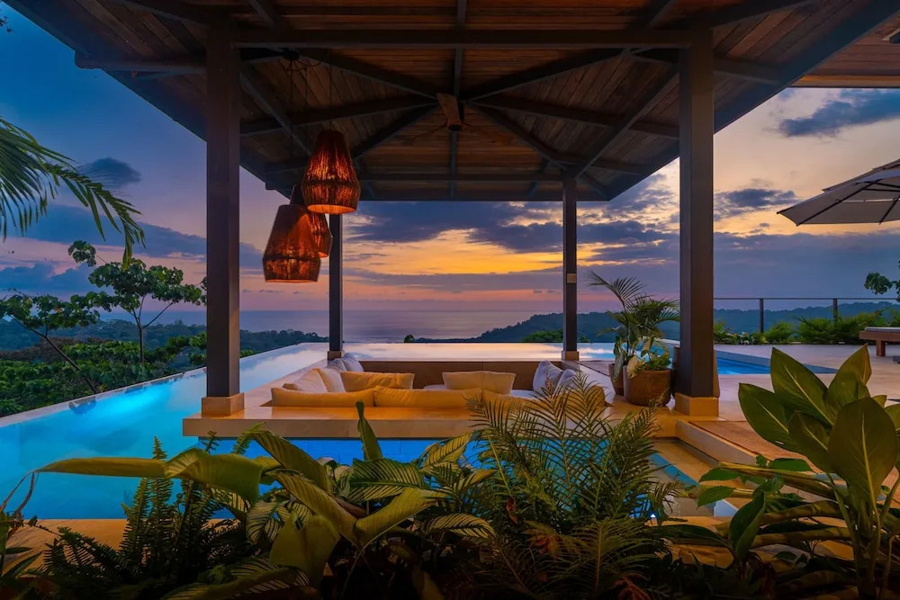 Riverstone Elevated Living Near Beach Town