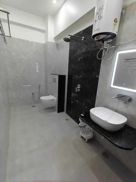 Glow Inn HomeStay