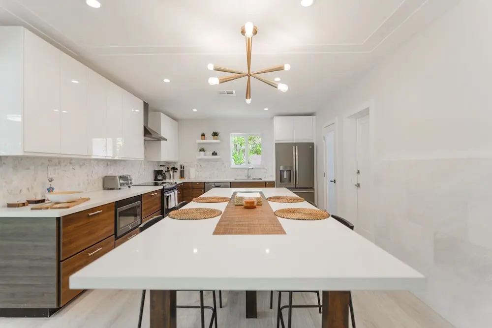 Amazing renovated home close to the Bay