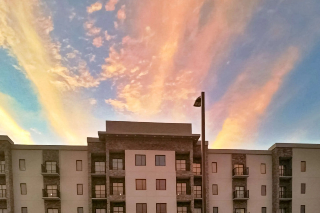 Garland Hotel