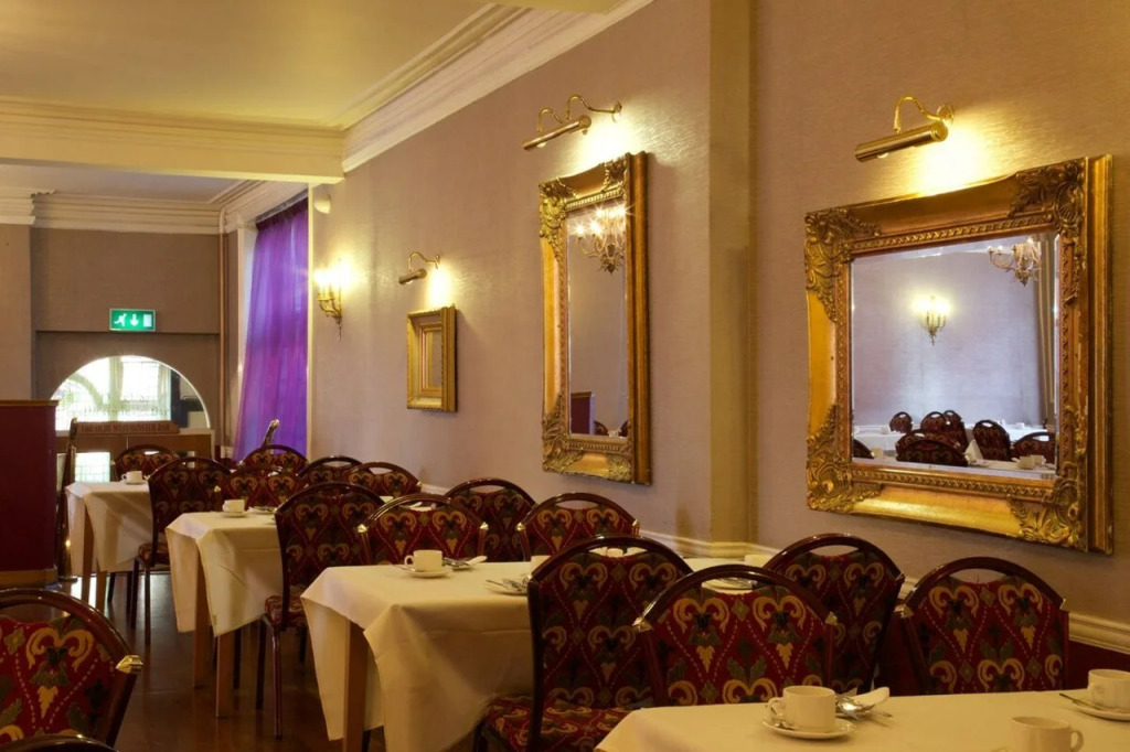 Hallmark Inn Chester