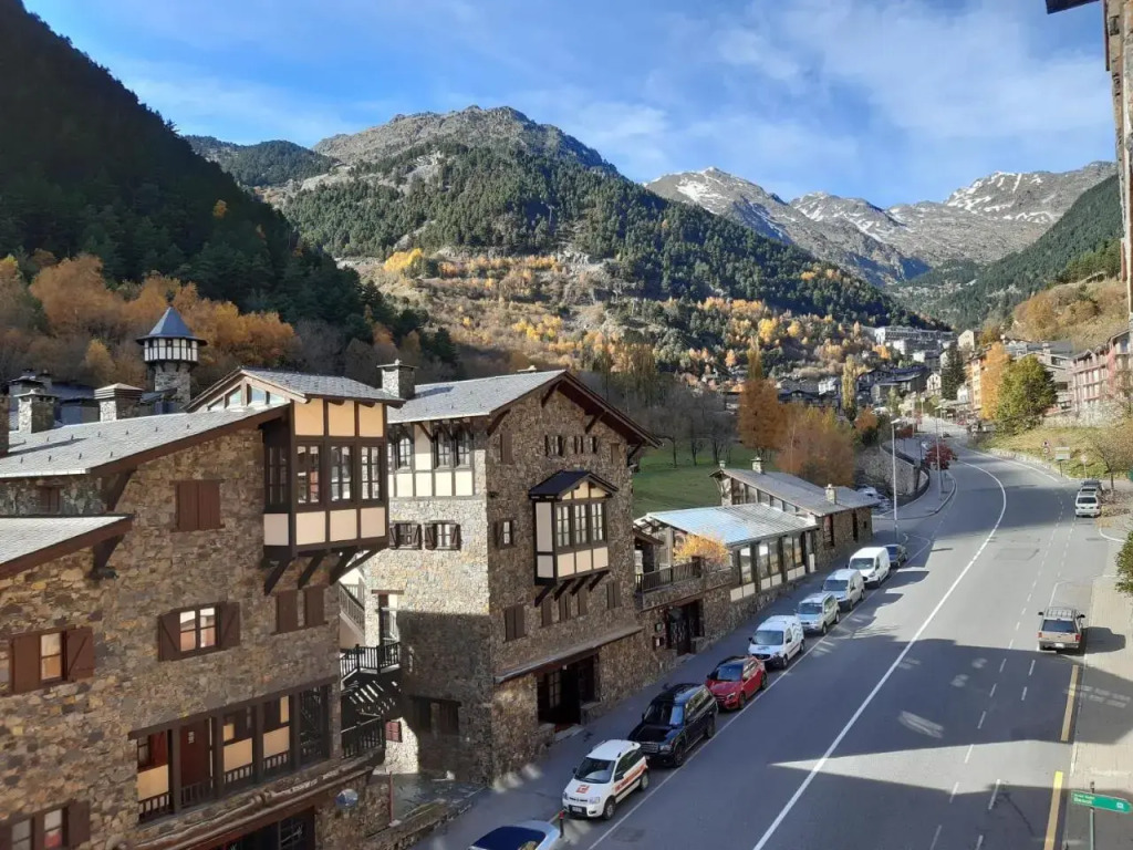 Areny Arinsal hasta 6 personas