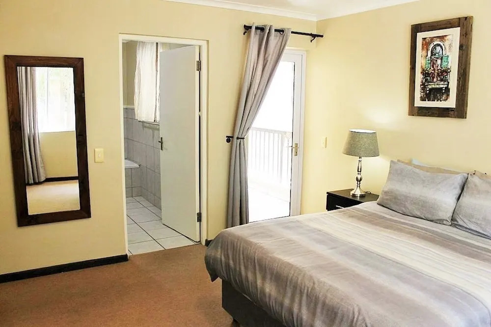 Green Point Mews 6