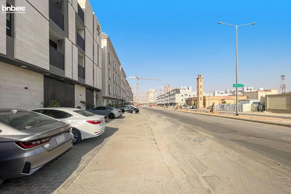 bnbmehomes-3BR nr Wonder Garden-B12