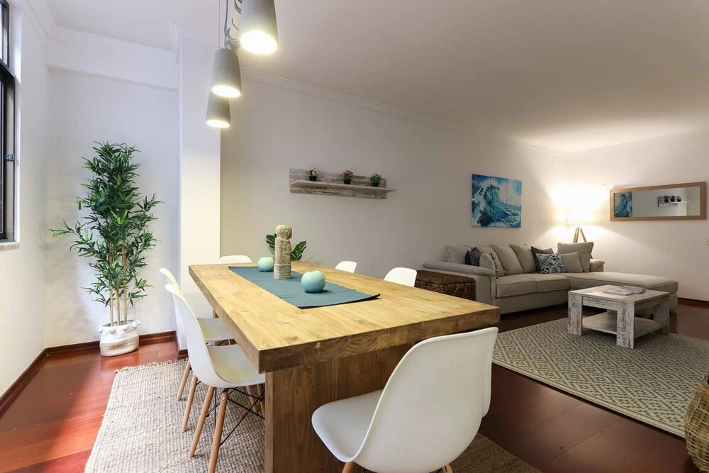 Stylish Apartment with Private Terrace and Garage