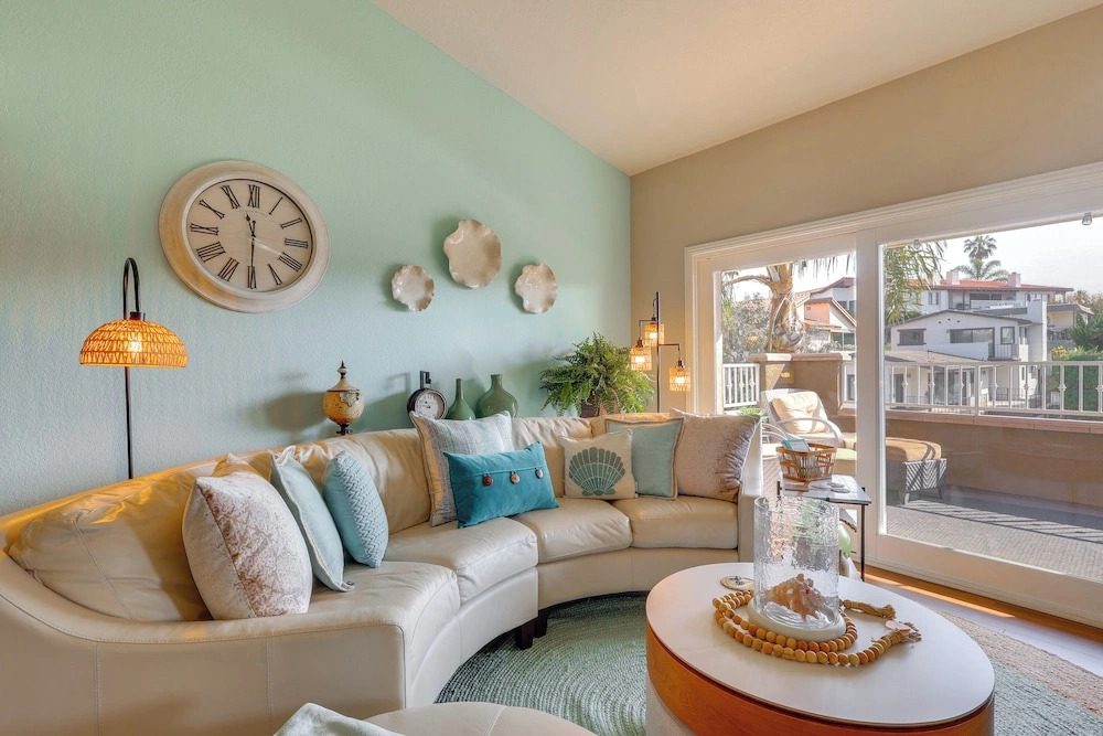 Walk to Beach + Pier: San Clemente Family Getaway
