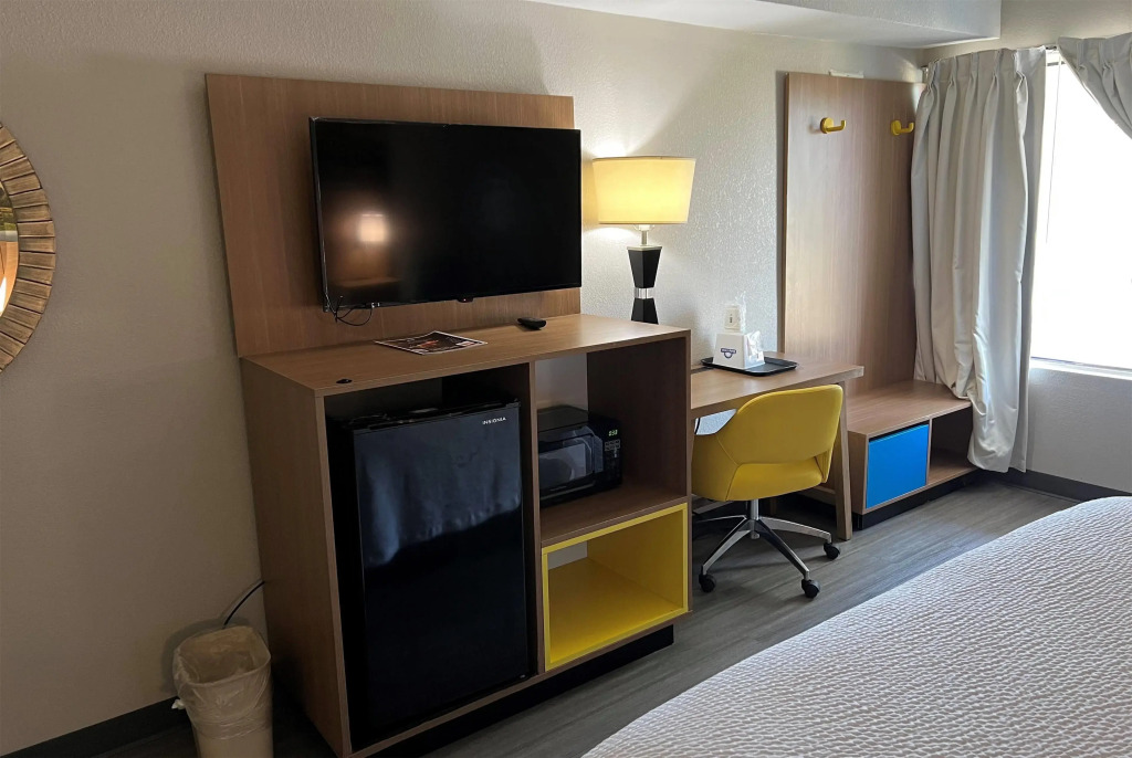 Days Inn by Wyndham West Des Moines - Clive
