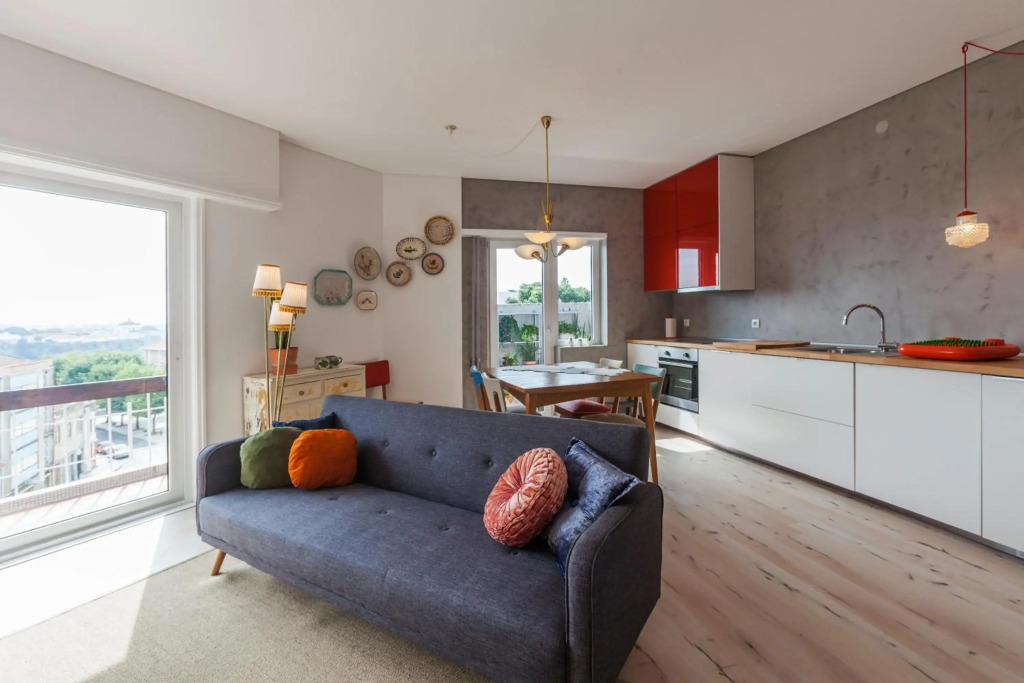 Spacious and Bright City Ap II