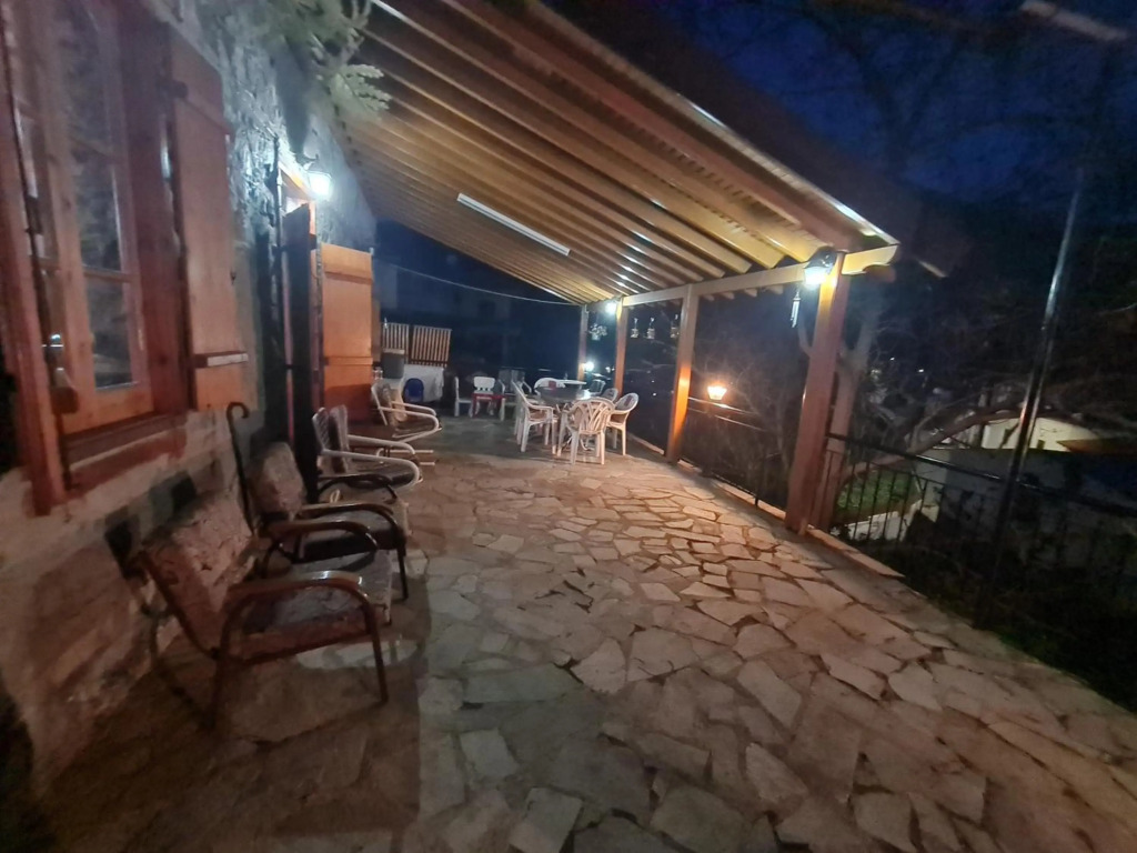 Elpinikis Old Three Bedroom House