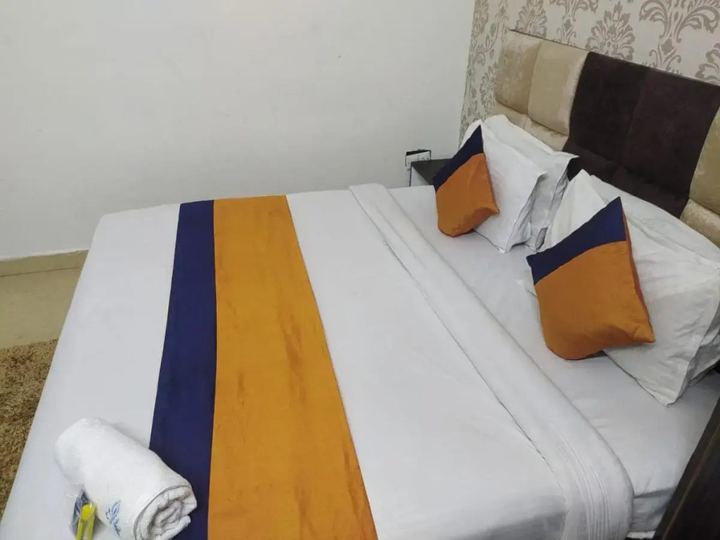 Staygo Hotel Near Haridwar Railway station