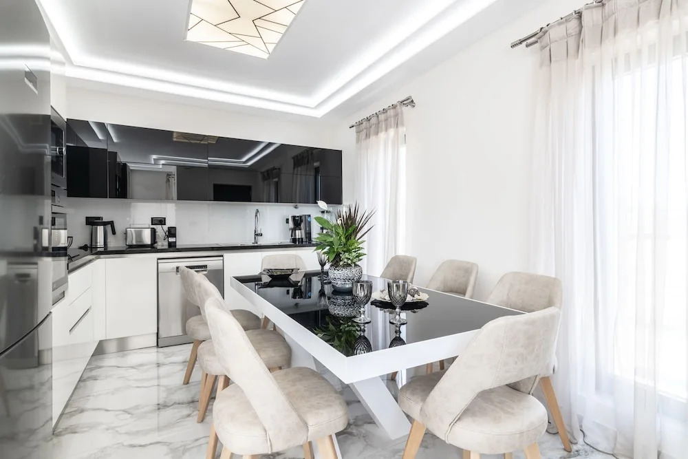Boheme Villas close access to Laganas Resort