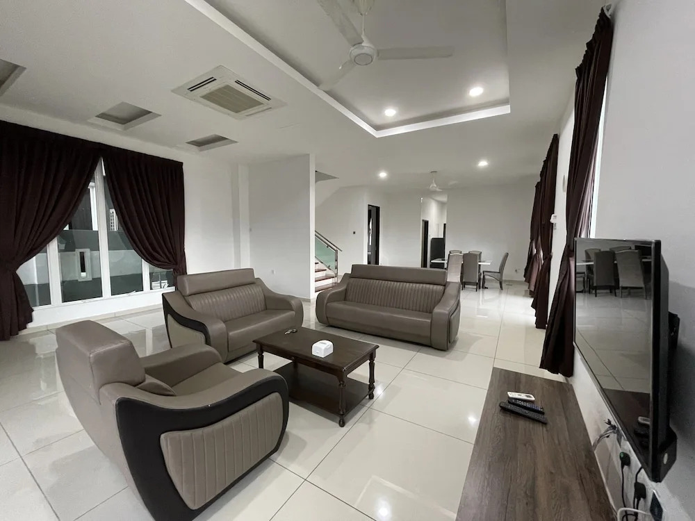 Alpine PD Taman Kiara 2 Homestay