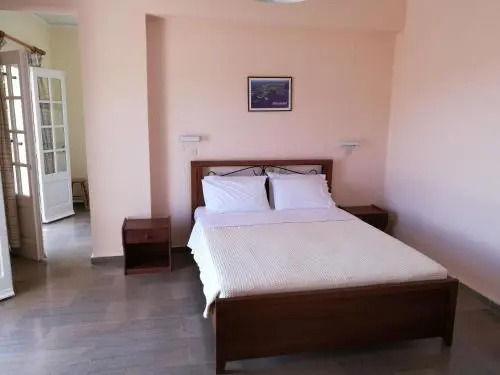 Mentis Apartments