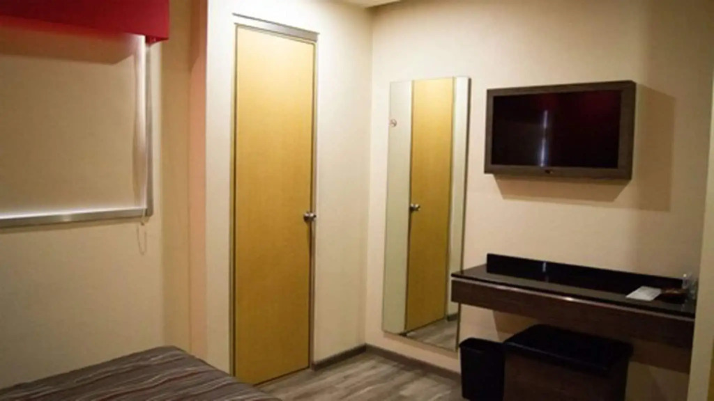 Hotel Dharma
