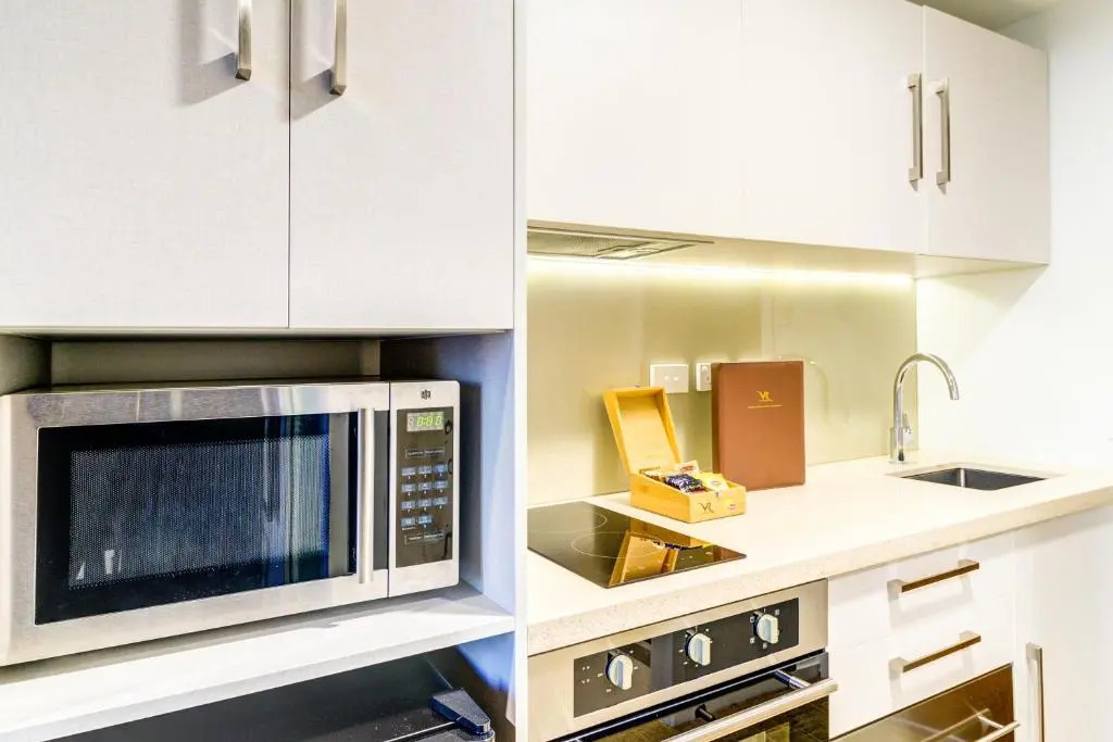 VR Queen Street Hotel & Suites