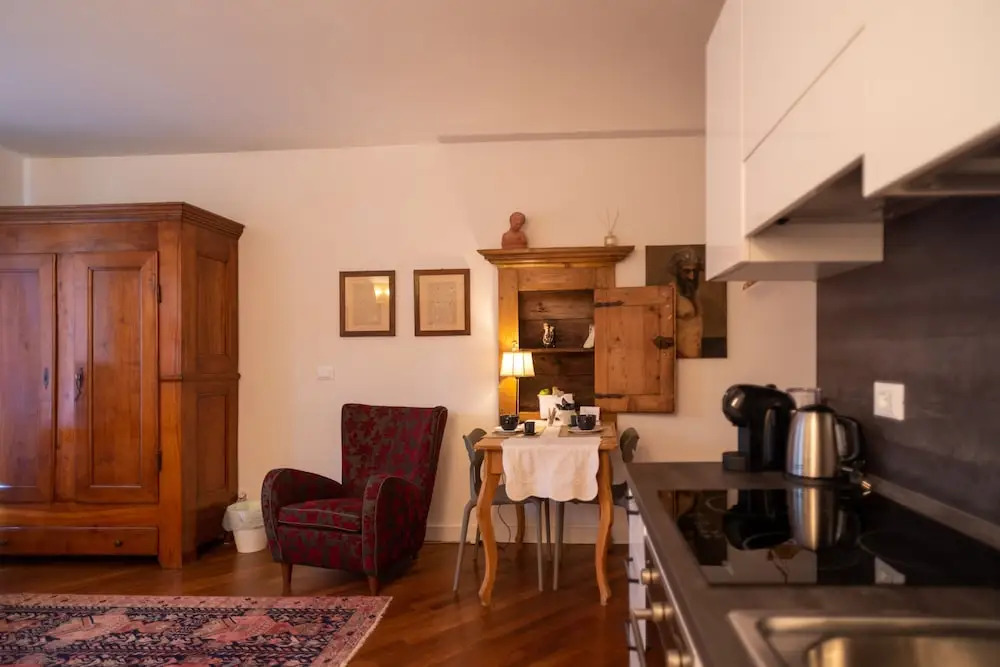 S. Trinità 18, Suites & Rooms