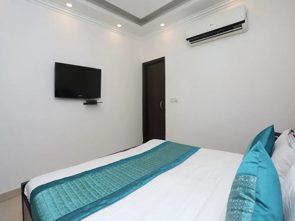 OYO 12779 5 seas Hotel and Banquet
