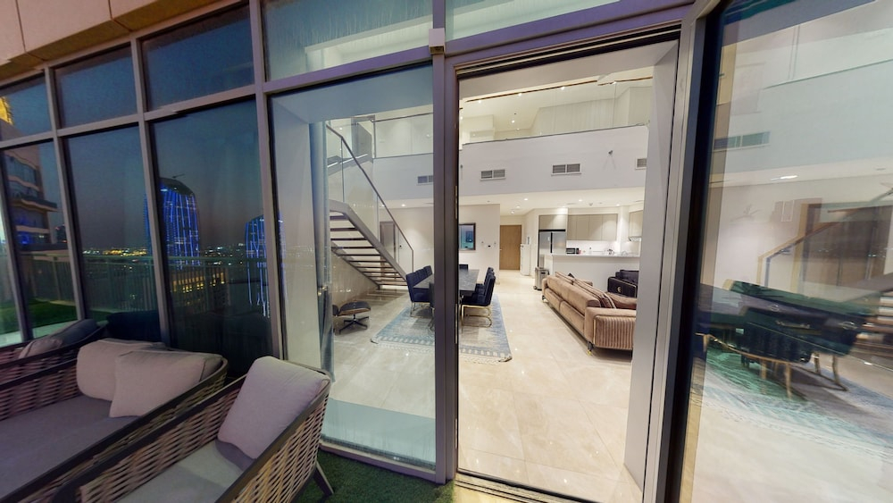 4 Maid Penthouse Panoramic Views in Dubai Creek Harbour