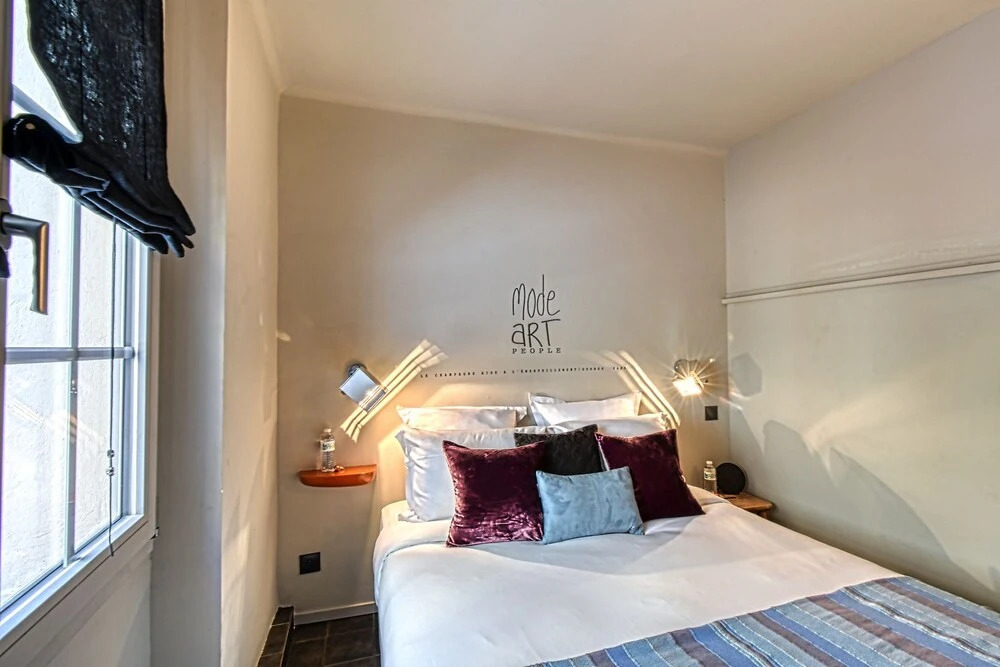 Amazing Chic Apt in Le Suquet by GuestReady