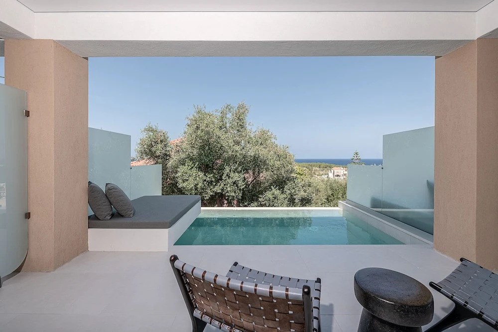 Nuovo Luxury Suites