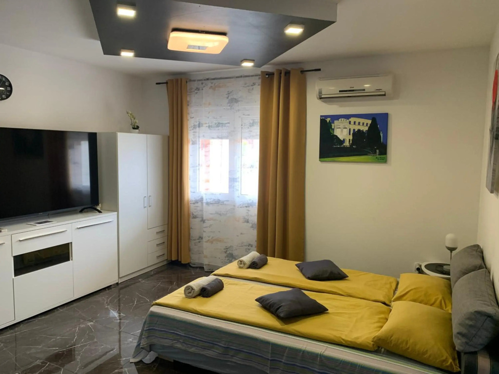 Studio apartman DAMA blizina amfiteatra i privatan parking