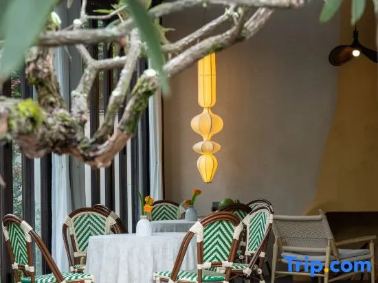 Tengchong Lanting Meishu Wenquan Homestay