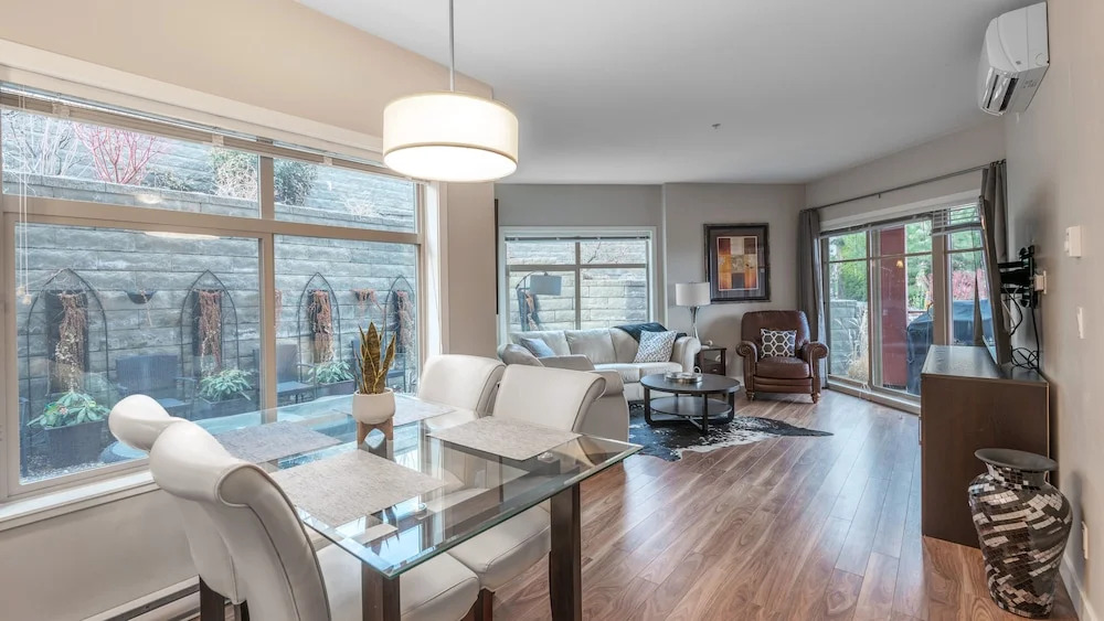 Fabulous Condo at Five Star Resort #209