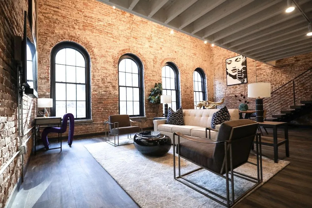 Studio 154 Hotel