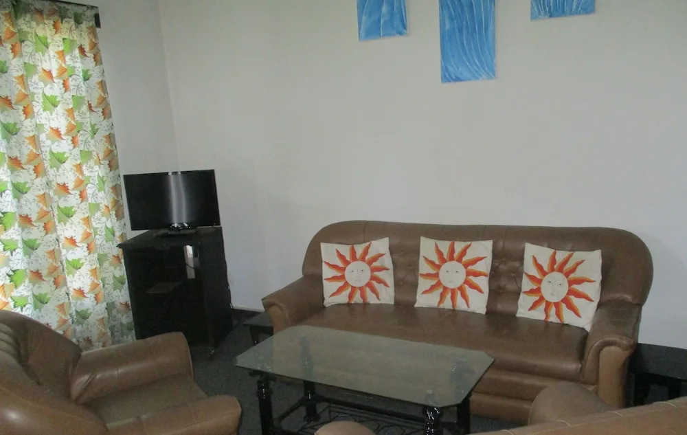 Lake Crown Holiday Home