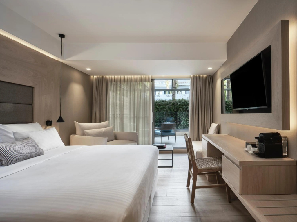 SEAVIEW Cityscape Hotel