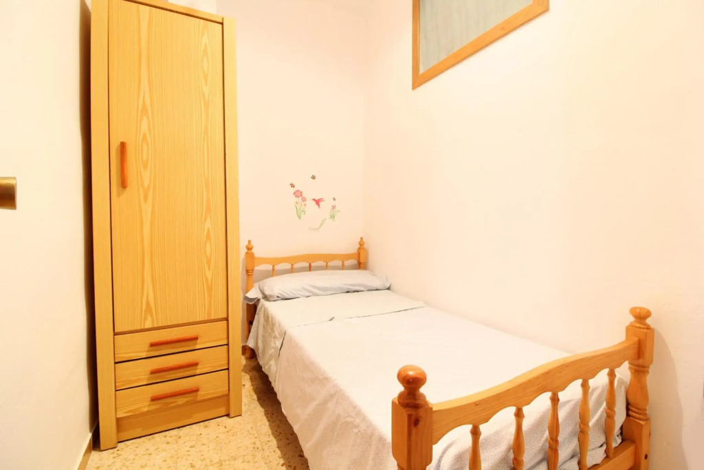 Global Properties, Adosado en la playa de Almardá, Sagunto