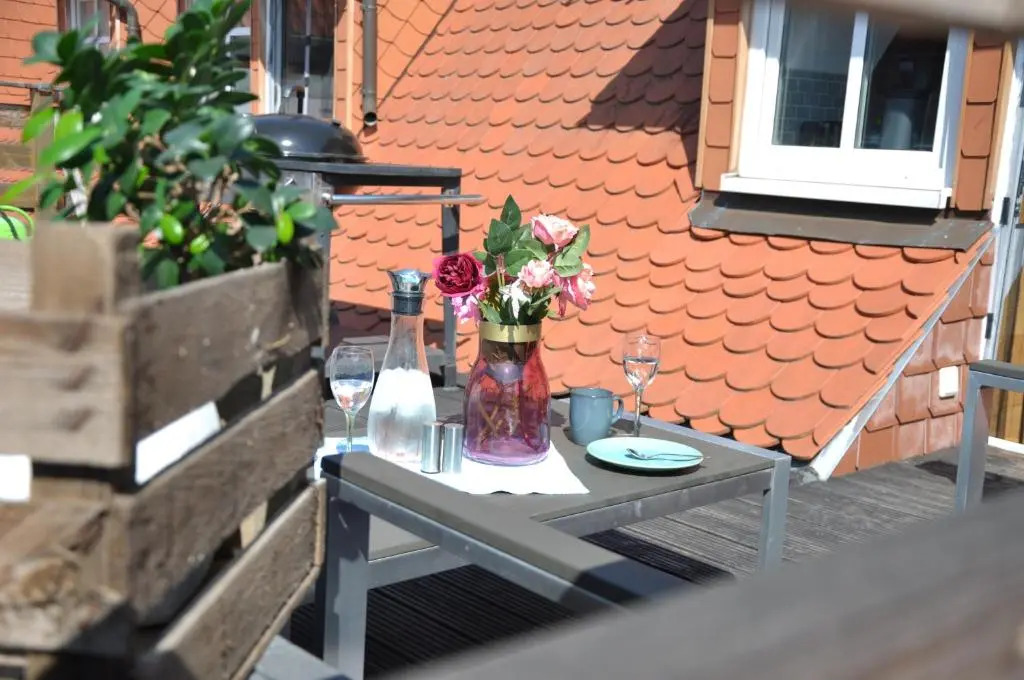 Gemütliche Dachwohnung mit kleiner oder großer Dachterrasse nebeneinander