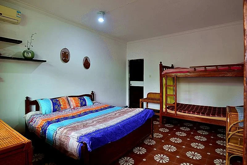 Wuyishan Shanchahua Youth Hostel