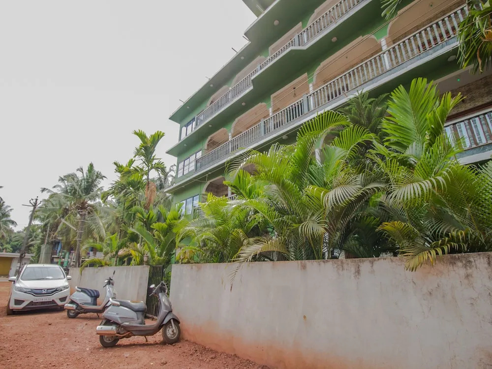 Oyo 14181 Home Green View 2bhk Morjim