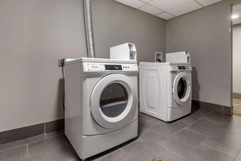 Comfort Inn & Suites Liverpool - Syracuse North