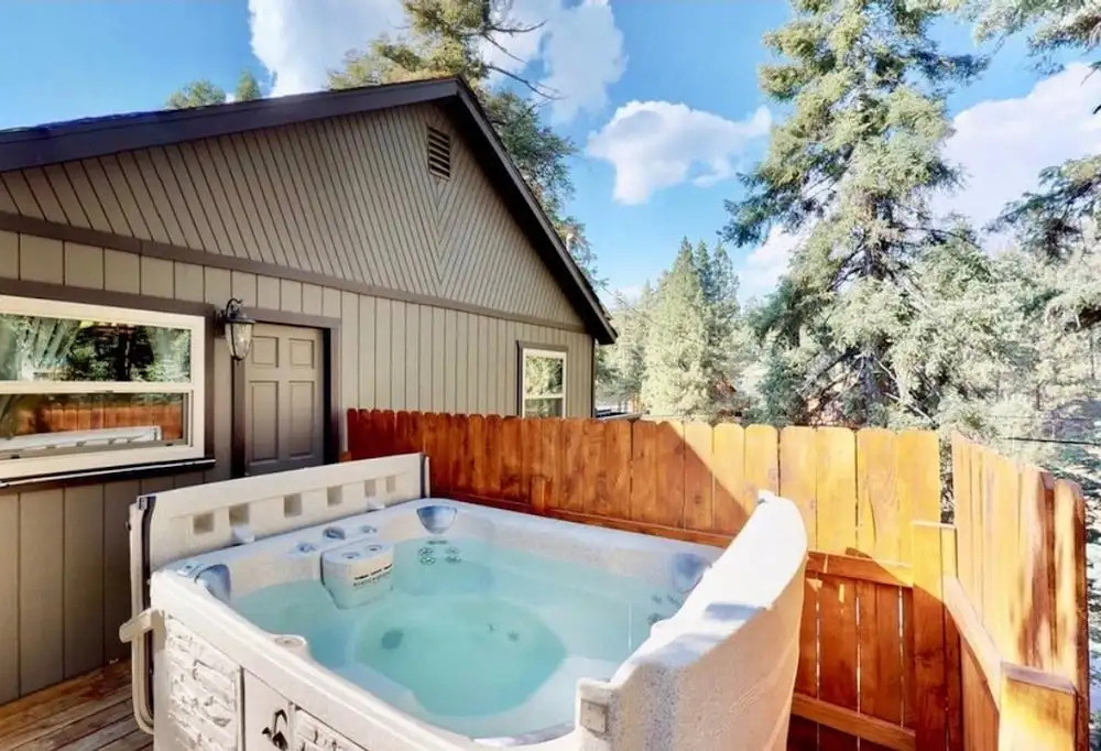 Moonridge Treetop Retreat