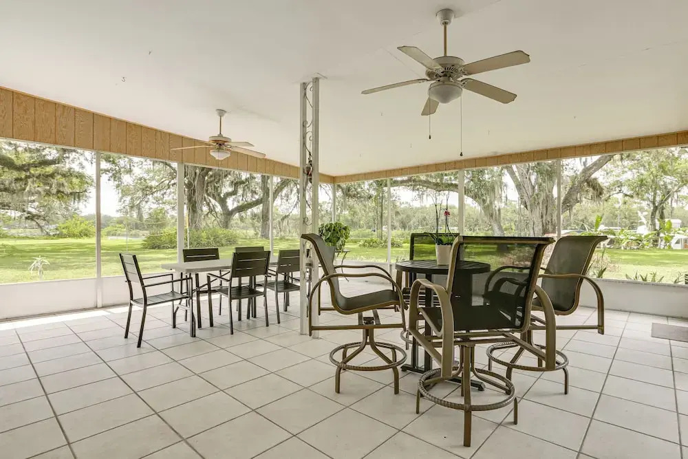 Boat Lift & Private Dock: Riverfront Labelle Gem