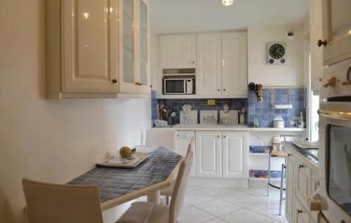 Apartment Immeuble La Rode