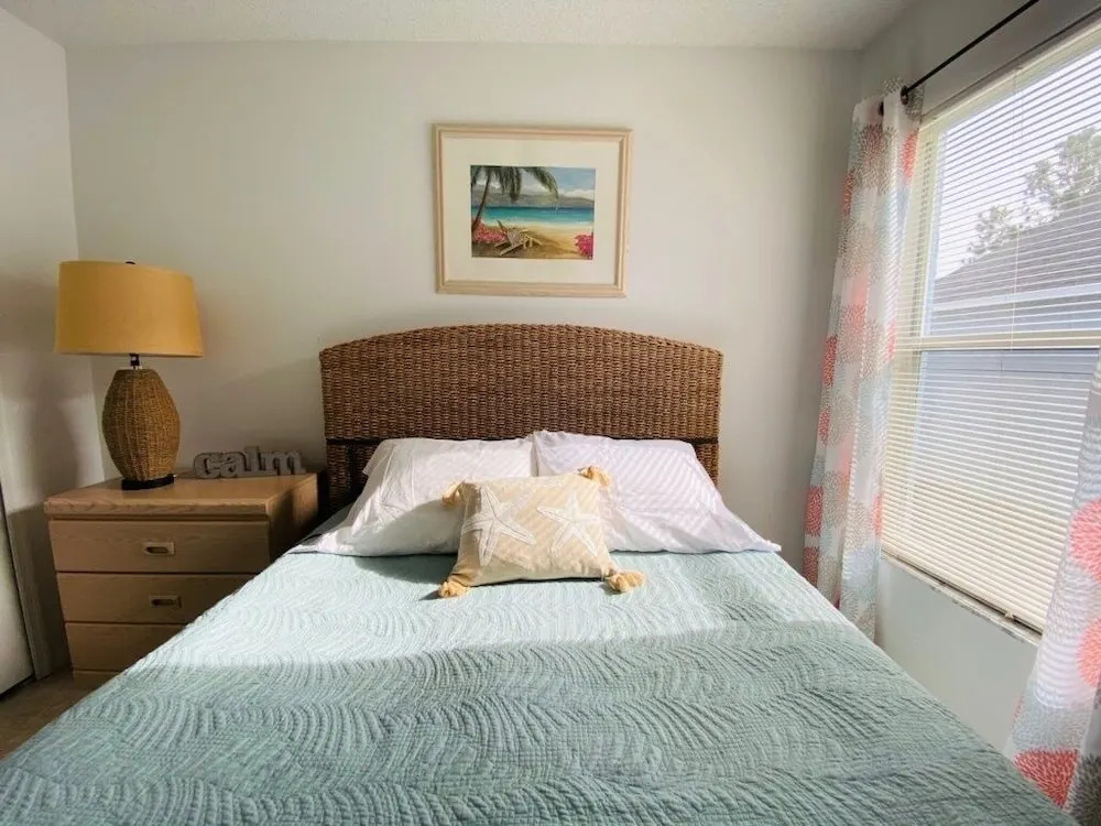 Southern Comfort Home In Southern Dunes Golf! 4 Bedroom Home by RedAwning
