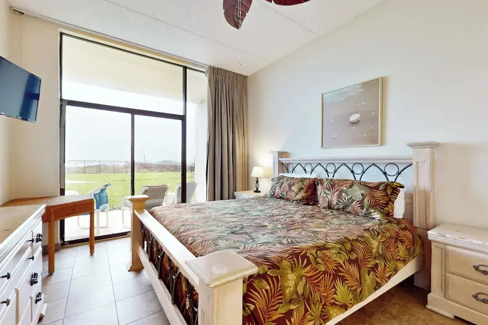 Ground-floor Gulf-view 3br: Suntide III - Unit 106