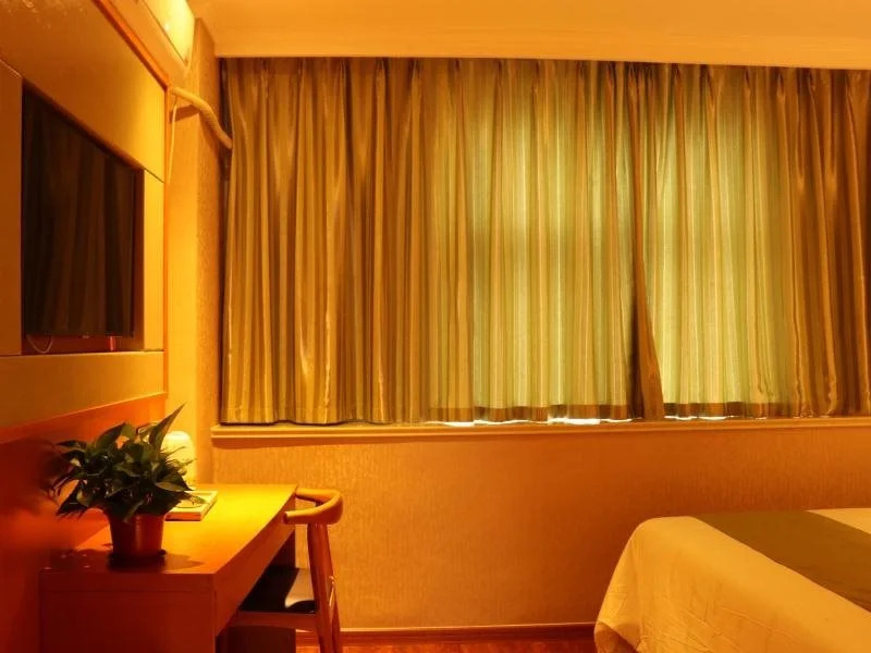 Shell Rizhao Donggang District Bus station Hotel