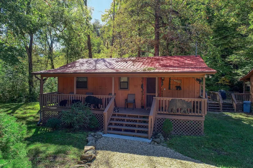 Wandering Creek - 2 Bedrooms, 1 Baths, Sleeps 6 Cabin by RedAwning